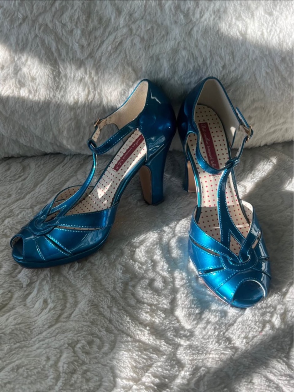 Vintage style heels - never worn